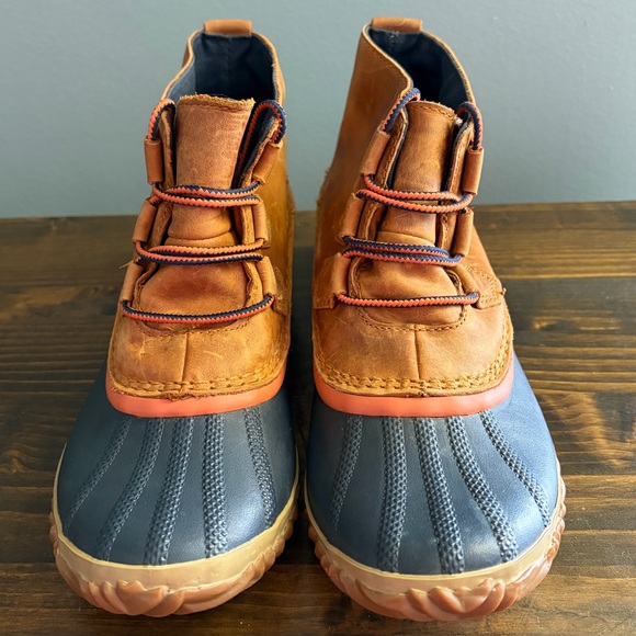 Sorel Out N About Leather Waterproof Duck Boots Carmel & Navy Women’s Size 8.5 - Picture 4 of 13